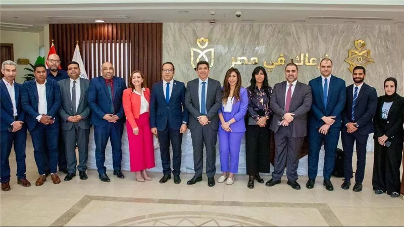 الرعاية الصحية تستقبل وفد شركة جانسن الذراع الدوائي لجونسون أند جونسون العالمية بمنشآتها بالأقصر