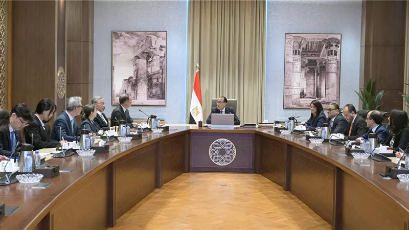 رئيس الوزراء يلتقي رئيس وكالة التعاون الدولي الكورية (كويكا) والوفد المرافق له