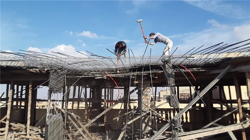 وزير الإسكان: تنفيذ حملات لإزالة مخالفات البناء والإشغالات بمدن الشروق والسادات وبدر