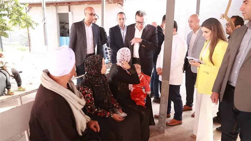 وزير الصحة يوجه بمراجعة عقد شركة الأمن بمستشفى بلبيس العام وتوزيع القوى البشرية الزائدة على الأماكن الأكثر احتياجا