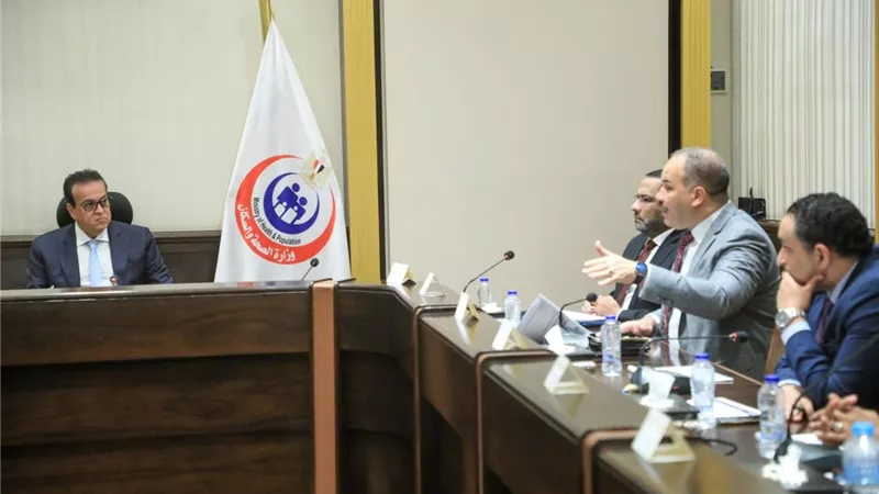 نائب رئيس مجلس الوزراء وزير الصحة يبحث التعاون مع شركة أبوظبي لتعزيز التحول الرقمي في القطاع الصحي المصري