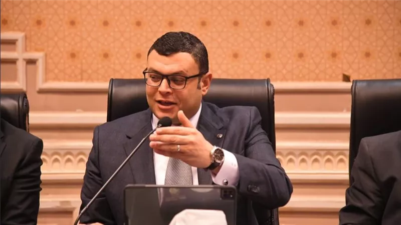 وزير الإسكان يستعرض جهود الوزارة فى متابعة تطبيق قانون التصالح في بعض مخالفات البناء وتقنين أوضاعها