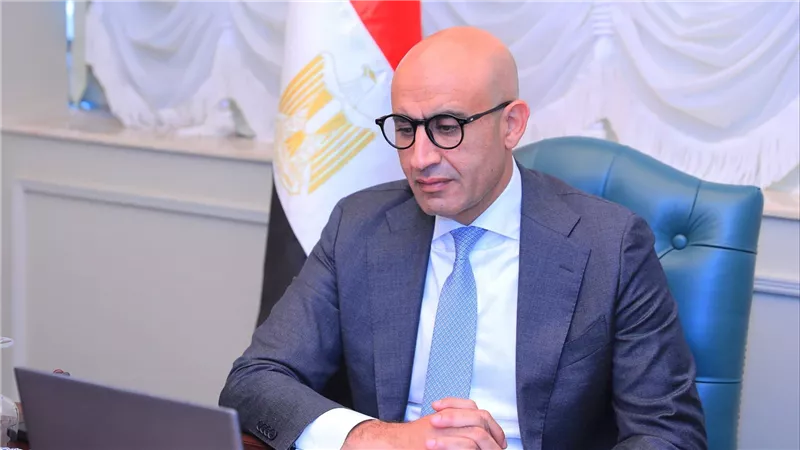 وزير التربية والتعليم يشارك عبر الفيديو كونفرنس في 
