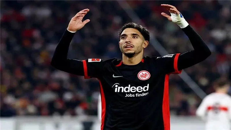 عمر مرموش على رأس التشكيل المثالي لجولة البوندسليجا
