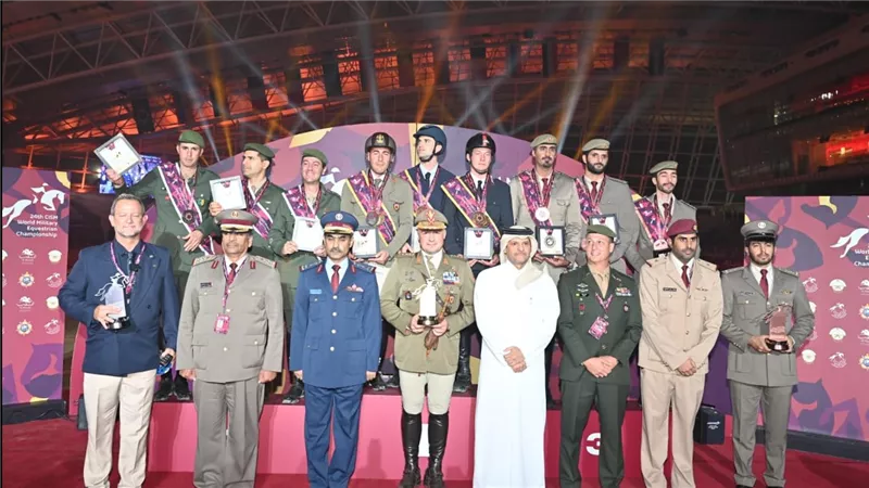 وزير الدفاع بدولة قطر ورئيس الأركان يشهدان ختام بطولة العالم العسكرية للفروسية 24