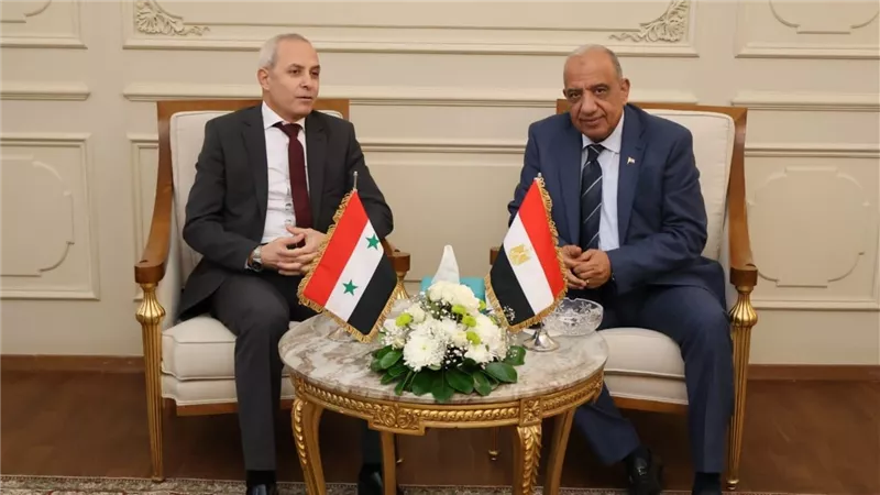 عصمت يلتقي والدكتور سنجار طعمة وزير الكهرباء السوري