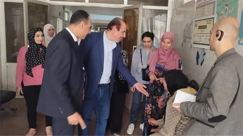 نائب وزير الصحة يتفقد 3 وحدات طب أسرة بمحافظة الشرقية ويوصي بصرف مكافآت للمتميزين وتوقيع الجزاء على المقصرين