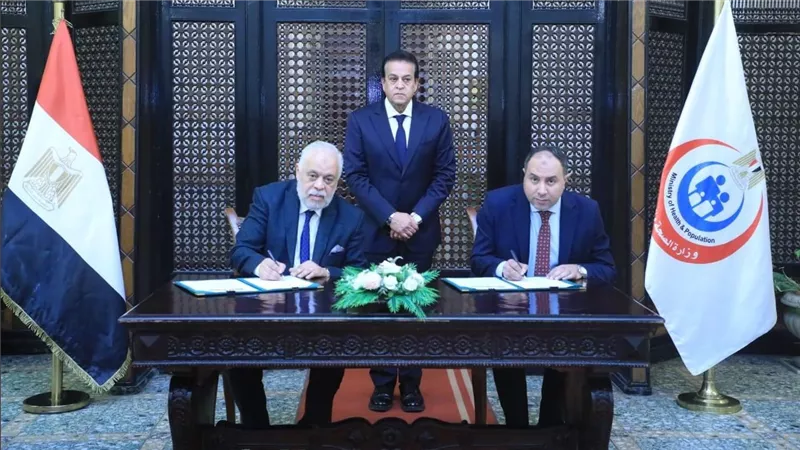 وزير الصحة يشهد توقيع بروتوكول تعاون لتقديم الخدمات الطبية لأعضاء 4 نقابات مهنية