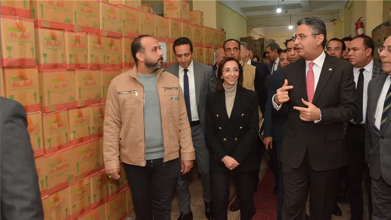 وزير التموين ومحافظ البحيرة يتفقدا مخازن الشركة العامة لتجارة الجملة التابعة للشركة القابضة للصناعات الغذائية 