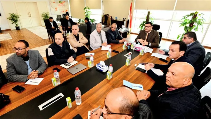 وزير الإسكان يتابع موقف تنفيذ المشروعات التنموية المتنوعة بإقليم الساحل الشمالى الغربى