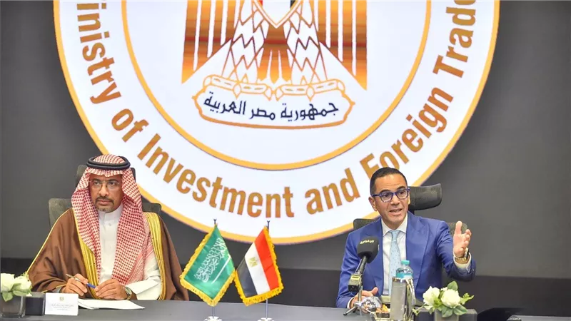 وزير الاستثمار يلتقى وزير الصناعة والثروة المعدنية بالمملكة العربية السعودية خلال زيارته للقاهرة