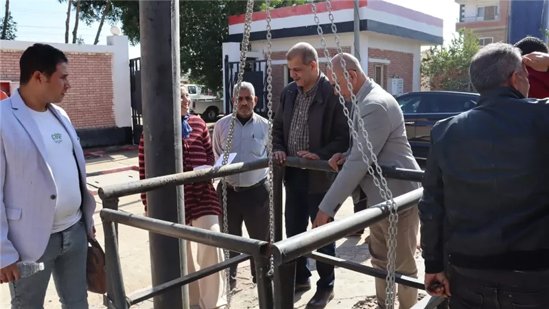 رئيس مياه الفيوم يتفقد محطة رفع صرف صحي 