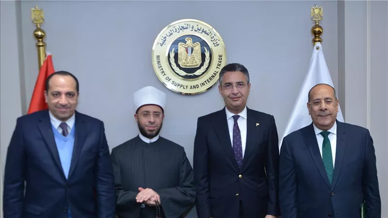 توقيع بروتوكول تعاون بين وزارة التموين والتجارة الداخلية ووزارة الأوقاف لتوريد السلع الأساسية