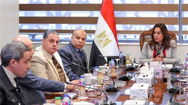 وزيرة التنمية المحلية تعقد اجتماعاً لمتابعة الموقف التنفيذي لتطوير المجازر على مستوى الجمهورية