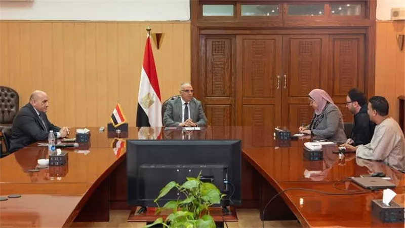 سويلم يلتقى مجموعة من أعضاء مجلسى النواب والشيوخ لمناقشة طلبات المواطنين