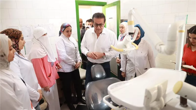 وزير الصحة يتفقد مركز طبي شرق النيل ببني سويف