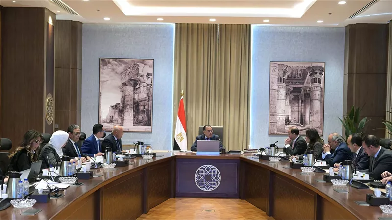 رئيس الوزراء يتابع مستجدات الموقف التنفيذي لبرنامج رد الأعباء التصديرية