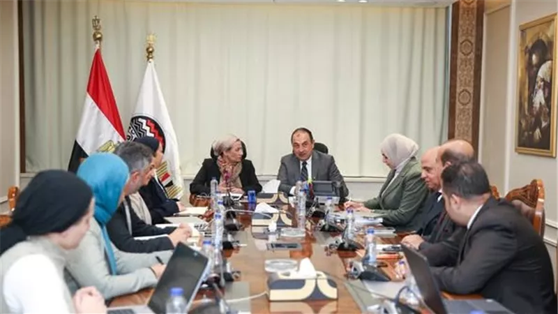 وزير قطاع الأعمال العام يستقبل وزيرة البيئة ويبحثان تعزيز التعاون لتنشيط السياحة البيئية في مصر