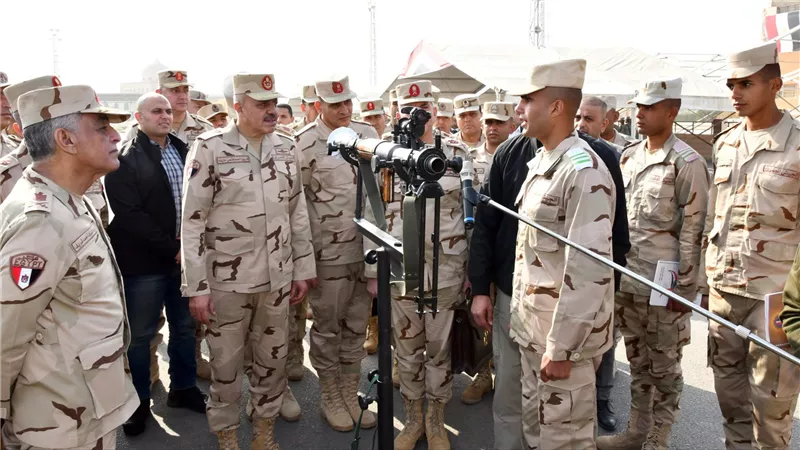 الفريق أحمد خليفة رئيس أركان حرب القوات المسلحة يتفقد المنظومة التعليمية والتدريبية بمعهد ضباط الصف المعلمين ويلتقى بعدد من أعضاء هيئة التدريس والطلبة