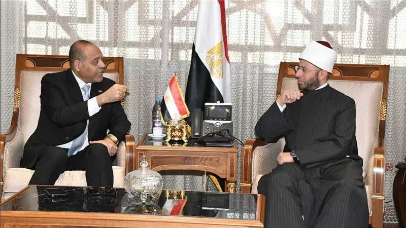 وزير الأوقاف يستقبل وزير العمل لبحث التعاون المشترك بمقر وزارة الأوقاف بالعاصمة الإدارية الجديدة