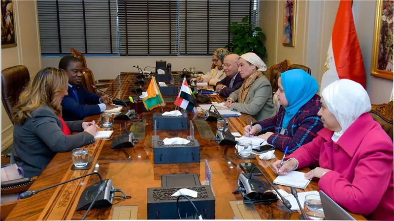 وزيرة البيئة تلتقي سفير كوت ديفوار بالقاهرة لبحث تعزيز التعاون الثنائي في مجال البيئة والمناخ