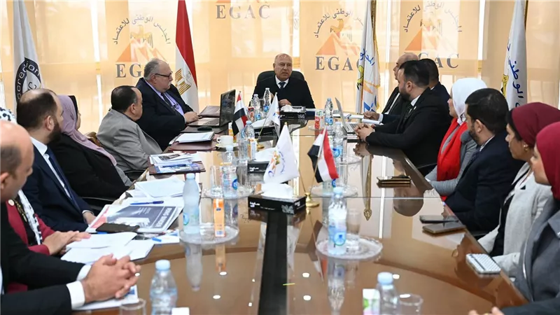الوزير يزور المجلس الوطني للاعتماد ويلتقي العاملين بالمجلس ويترأس لجنة الوظائف القيادية