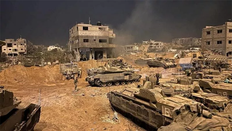 جيش الاحتلال يعلن استكمال تدمير حى الضباط شمال غزة بدعوى تهديده لإسرائيل