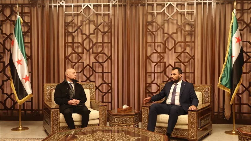 رئيس حكومة ليبيا يحذر الإدارة السورية من نقل مقاتلين سوريين إلى طرابلس