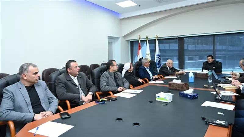 وزير الشباب والرياضة يبحث مع أعضاء الاتحاد الإفريقي للرياضة الجامعية خطة الاتحاد خلال الفترة المقبلة