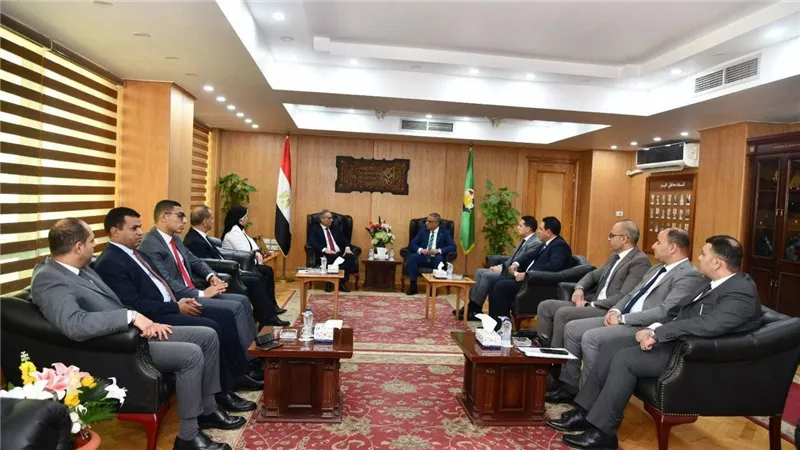 محافظ الفيوم يستقبل رئيس جهاز حماية المستهلك لبحث جهود ضبط الأسواق واستقرار أسعار السلع 