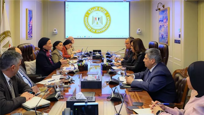 وزيرة البيئة تبحث مع وزيرة التنمية المحلية ومحافظ جنوب سيناء عدداً من الملفات المشتركة لدعم الاستثمار البيئي