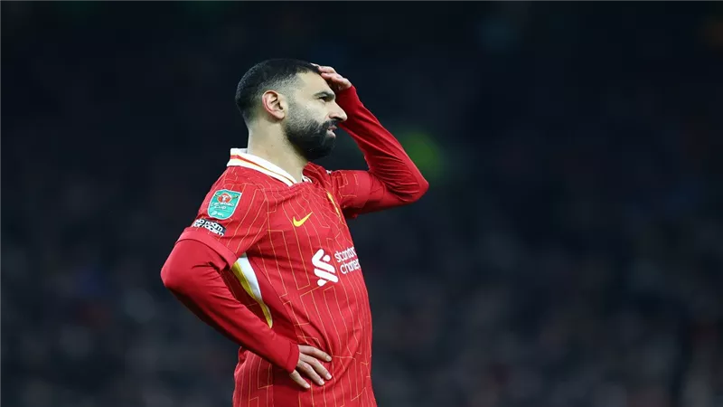 مدرب ليفربول يستبعد صلاح من مواجهة آيندهوفن في دوري الأبطال.. ويحرمه من رقم جديد