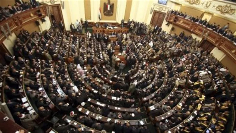 النواب يقر الحبس 24 ساعة وغرامة 500 جنيه عقوبة الإخلال بنظام الجلسات بالمحاكم