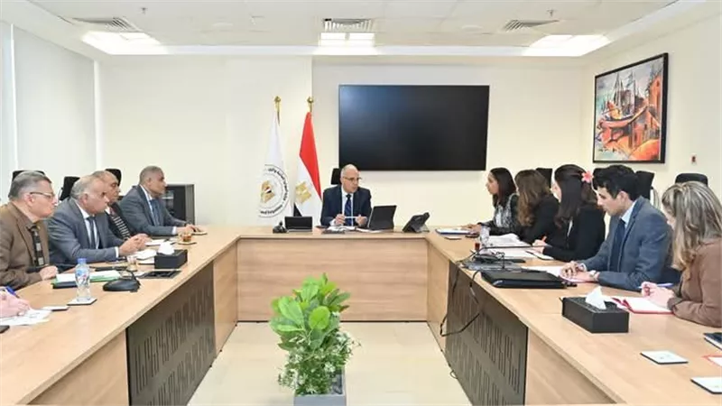سويلم يبحث مع مديرة الوكالة الفرنسية للتنمية سبل تعزيز التعاون 