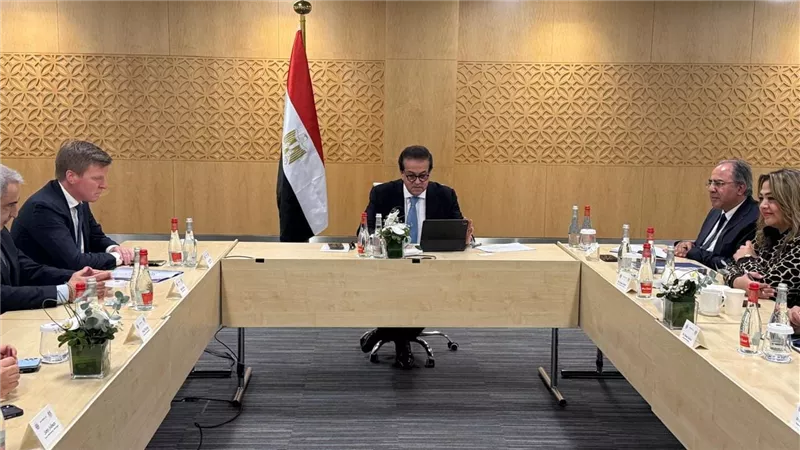 وزير الصحة يبحث مع ممثلي شركة «Elekta» التعاون للتوسع في مراكز العلاج الإشعاعي