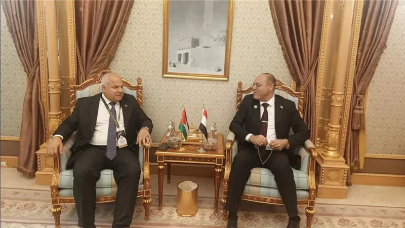 وزير العمل يلتقي نظيره الأردني للتباحث في الملفات ذات الاهتمام المشترك