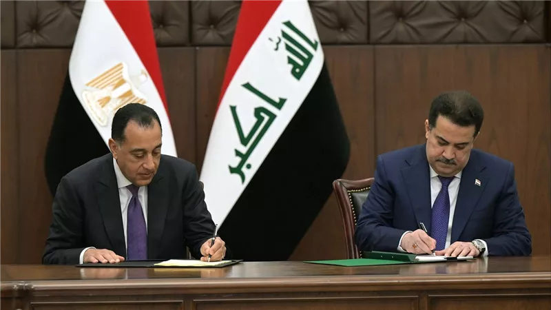رئيسا وزراء مصر والعراق يشهدان التوقيع على عدد من وثائق التعاون ومحضر اجتماعات اللجنة العليا المصرية العراقية المشترك