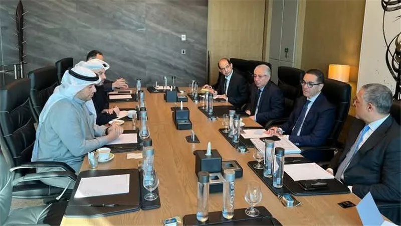 وزير الاستثمار يلتقي وفد مجموعة عارف الاستثمارية الكويتية لاستعراض فرص ومقومات الاستثمار بالسوق المصري