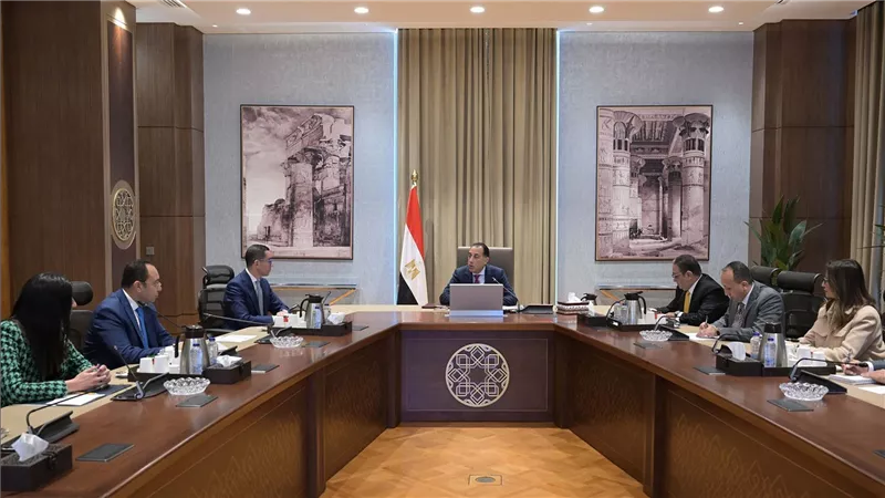 رئيس الوزراء يتابع إجراءات طرح الشركات التابعة للقوات المسلحة