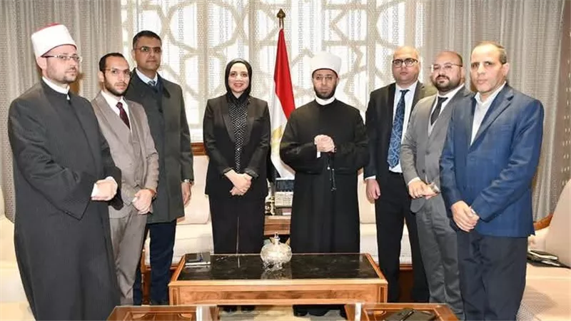 أطلقت وكالة ناسا اسمها على أحد الكويكبات.. وزير الأوقاف يكرم الباحثة ياسمين مصطفى 