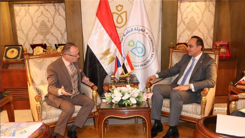 رئيس هيئة الرعاية الصحية يلتقي سفير التشيك لبحث سبل تعزيز التعاون المشترك في مجالات الرعاية الصحية