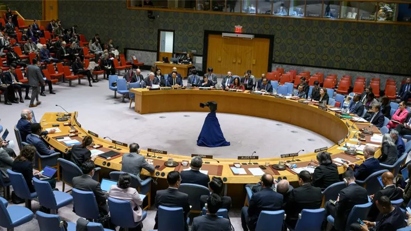 الأونروا: إسرائيل ملتزمة بالسماح بالنفاذ الآمن للمساعدات بموجب القانون الدولى