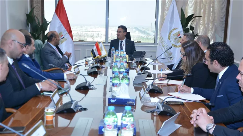 وزير التموين يبحث مع رئيس مجلس ادارة مجموعة بنده السعودية سبل التعاون وتطوير قطاع التجزئة في مصر
