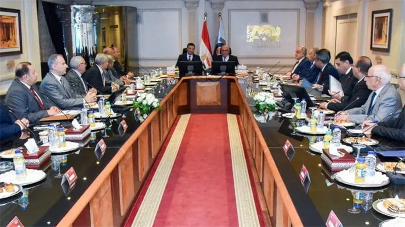 وزير الزراعة ورئيس الهيئة العربية للتصنيع يشهدان توقيع بروتوكول لتعزيز التعاون في مجال البحوث الزراعية