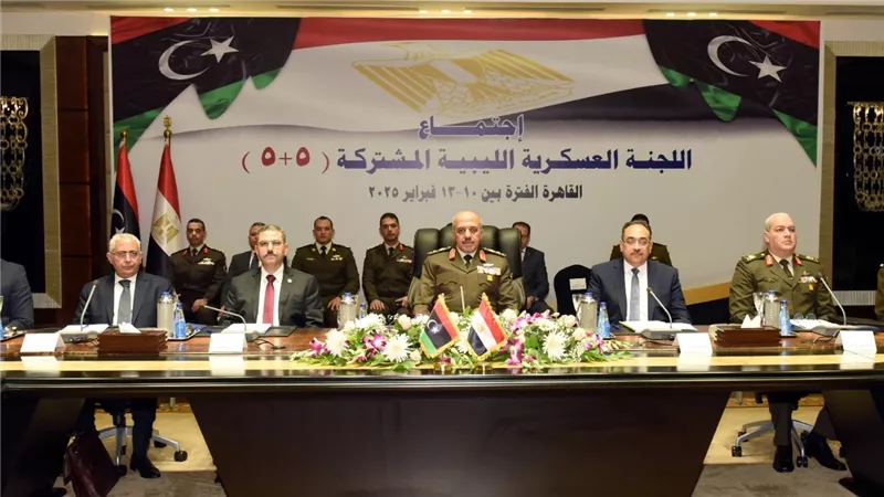 الفريق أحمد خليفة رئيس أركان حرب القوات المسلحة يشهد الجلسة الإفتتاحية لإجتماعات اللجنة العسكرية الليبية المشتركة (5+5) التى تستضيفها جمهورية مصر العربية