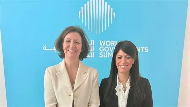 المشاط تلتقي مدير عام صندوق أبو ظبي للتنمية ومديرة الحوكمة العامة بمنظمة التعاون الاقتصادي والتنمية 