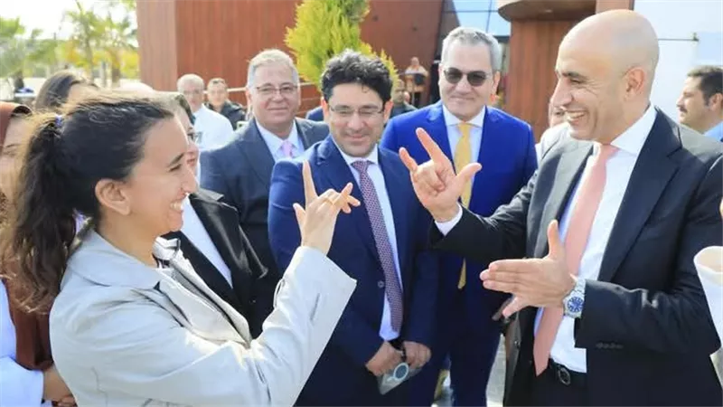 وزير التربية والتعليم ونظيره الإيطالي يتفقدان 