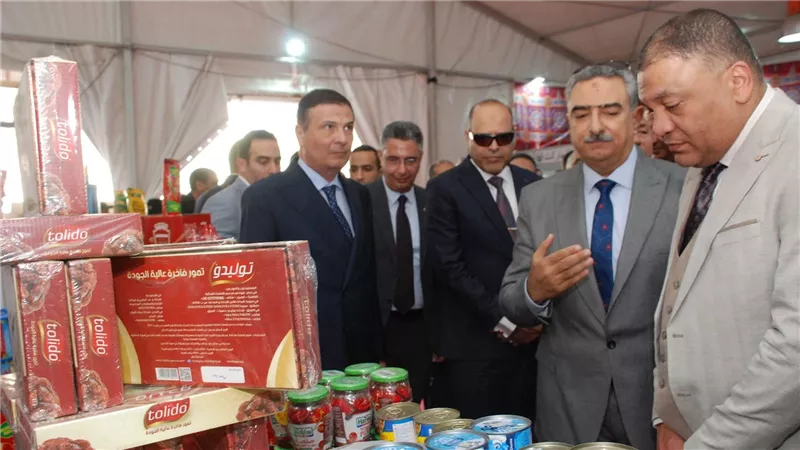 وزراء الزراعة والتموين والعمل ومحافظ القاهرة يفتتحون معرض أهلا رمضان بميدان باب الشعرية 