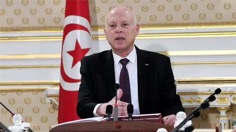 الرئيس التونسي يبحث مع وزير الداخلية السعودي تعزيز العلاقات بين البلدين