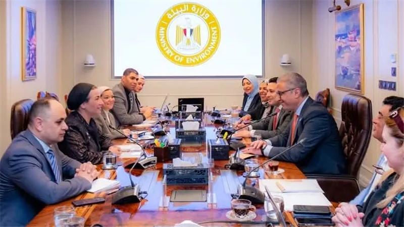 وزيرة البيئة تستقبل محافظ الفيوم ويبحثان آخر تطورات مشروع 